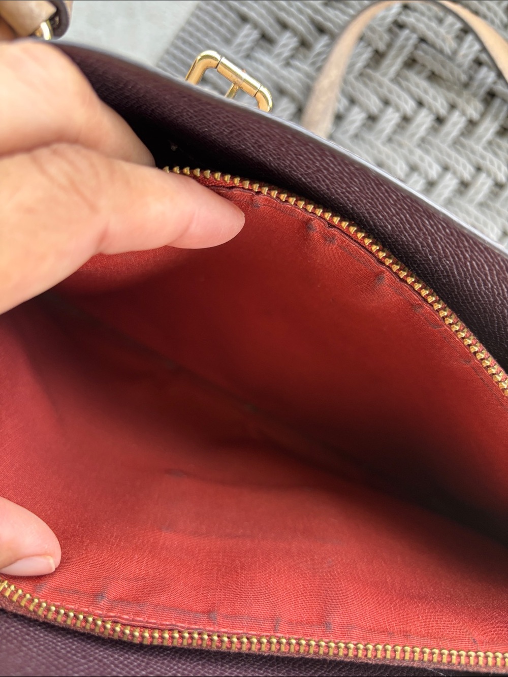 Coach Pebbled Leather Shoulder Bag in Beige Plus Wallet - Picture 9 of 16